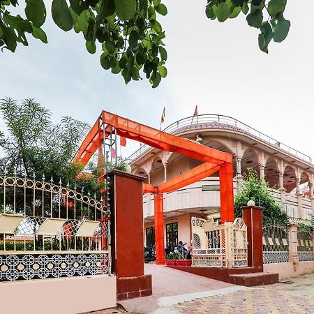 Spot On 60838 Shri Giriraj Dham Govardhan Exterior photo