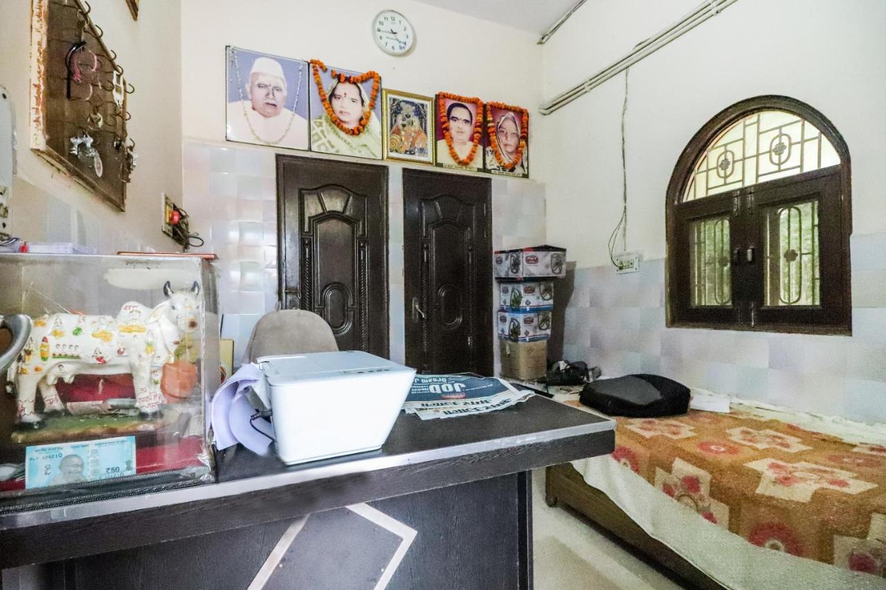 Spot On 60838 Shri Giriraj Dham Govardhan Exterior photo